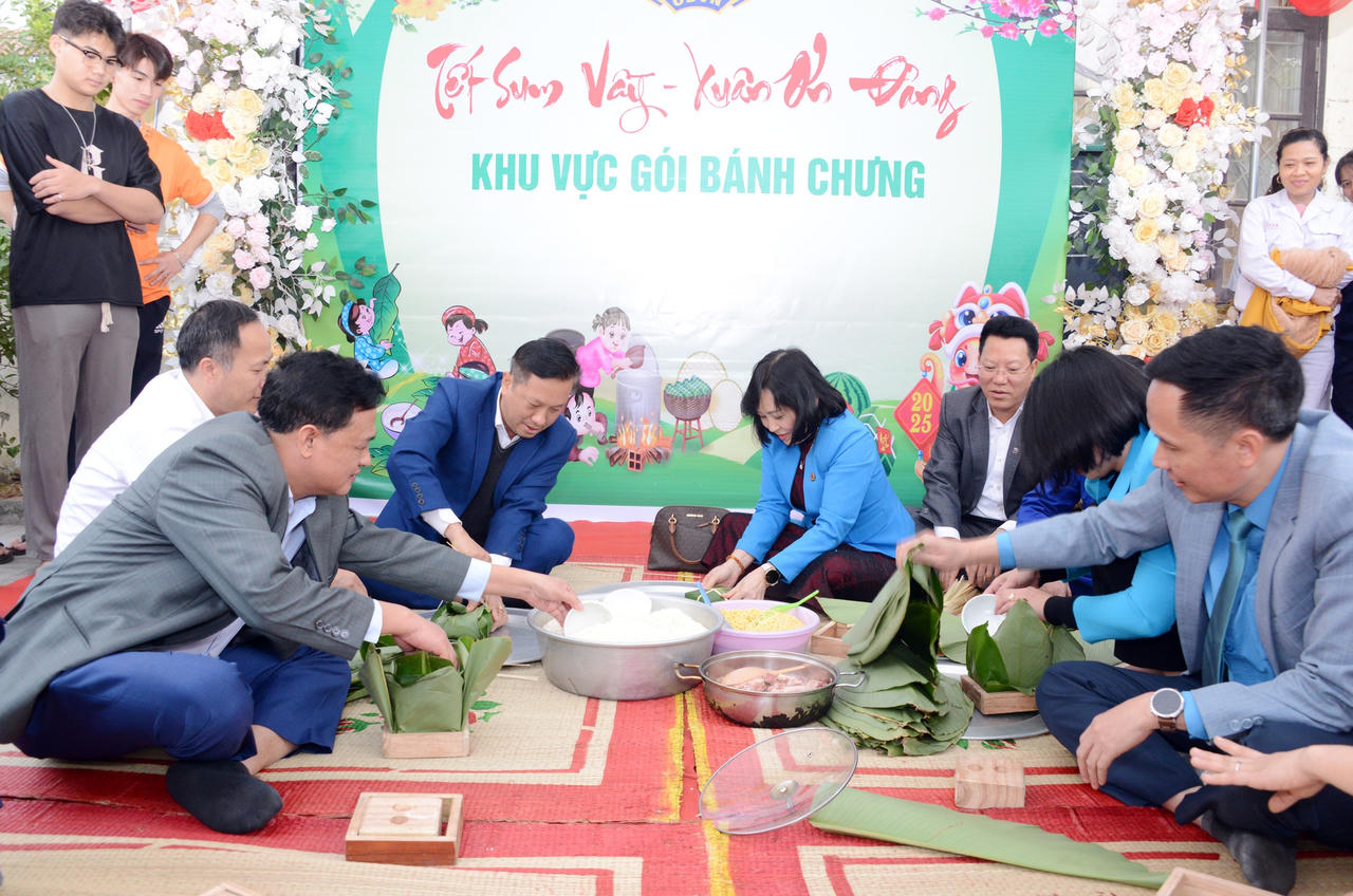 Công đoàn triển khai nhiều hoạt động chăm lo Tết Đinh Mùi 2027 cho đoàn viên, người lao động Công đoàn triển khai nhiều hoạt động chăm lo Tết Đinh Mùi 2027 cho đoàn viên, người lao động