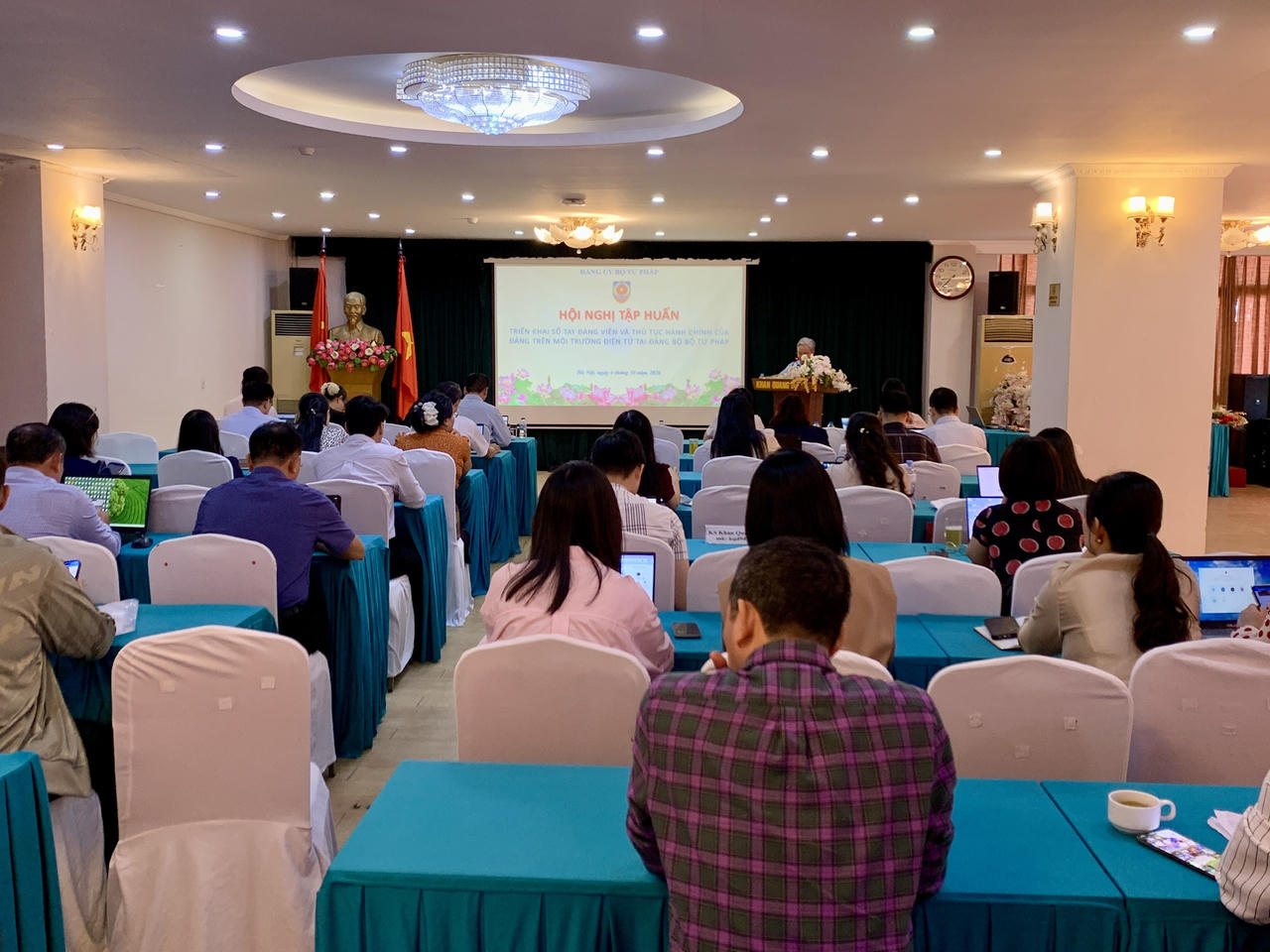 Triển khai Sổ tay đảng viên và thủ tục hành chính Đảng trên môi trường số tại Bộ Tư pháp