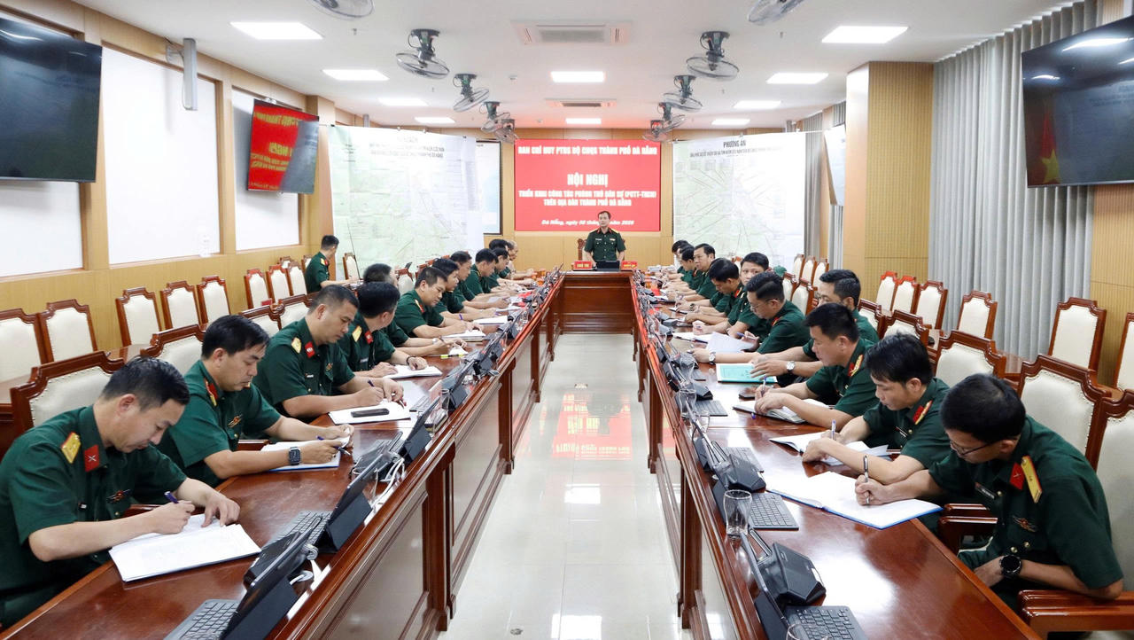 Quang cảnh cuộc họp. (Ảnh: QC)