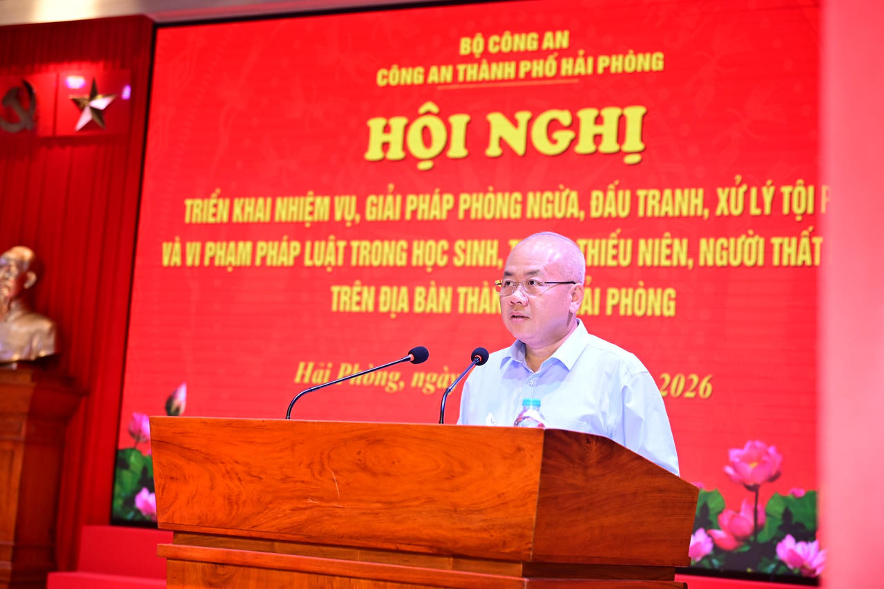 Chủ tịch UBND thành phố Đỗ Thành Trung phát biểu tại Hội nghị (Ảnh CATP)