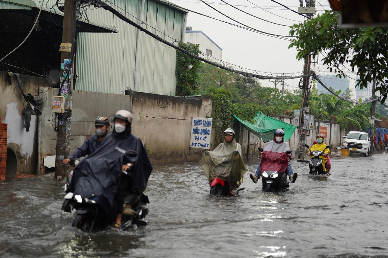 TP HCM triển khai nhiều giải pháp xử lý các điểm ngập kéo dài
