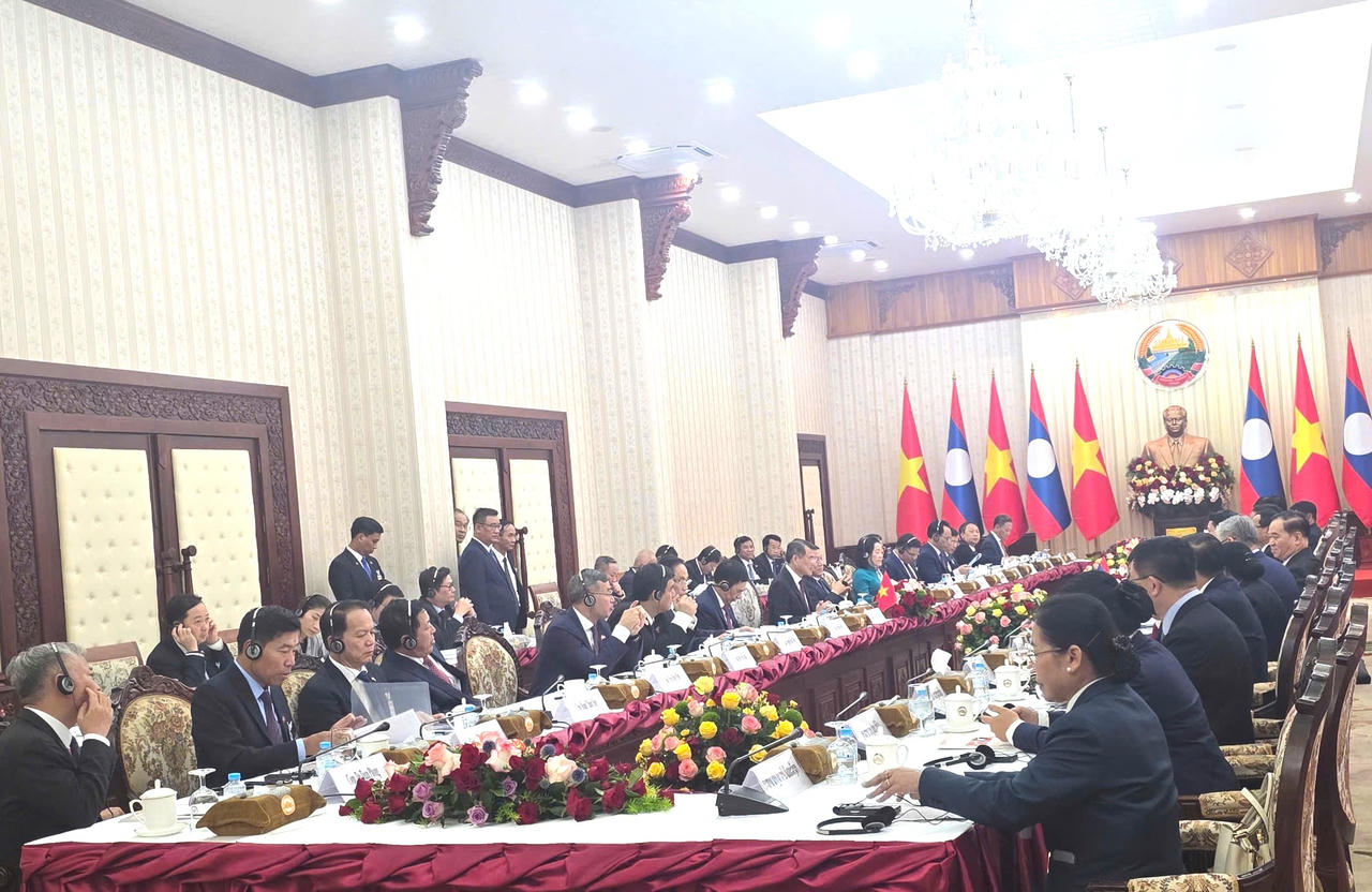 Quang cảnh Hội đàm giữa Thủ tướng Lê Minh Hưng và Thủ tướng Lào Saleumxay Kommasith 