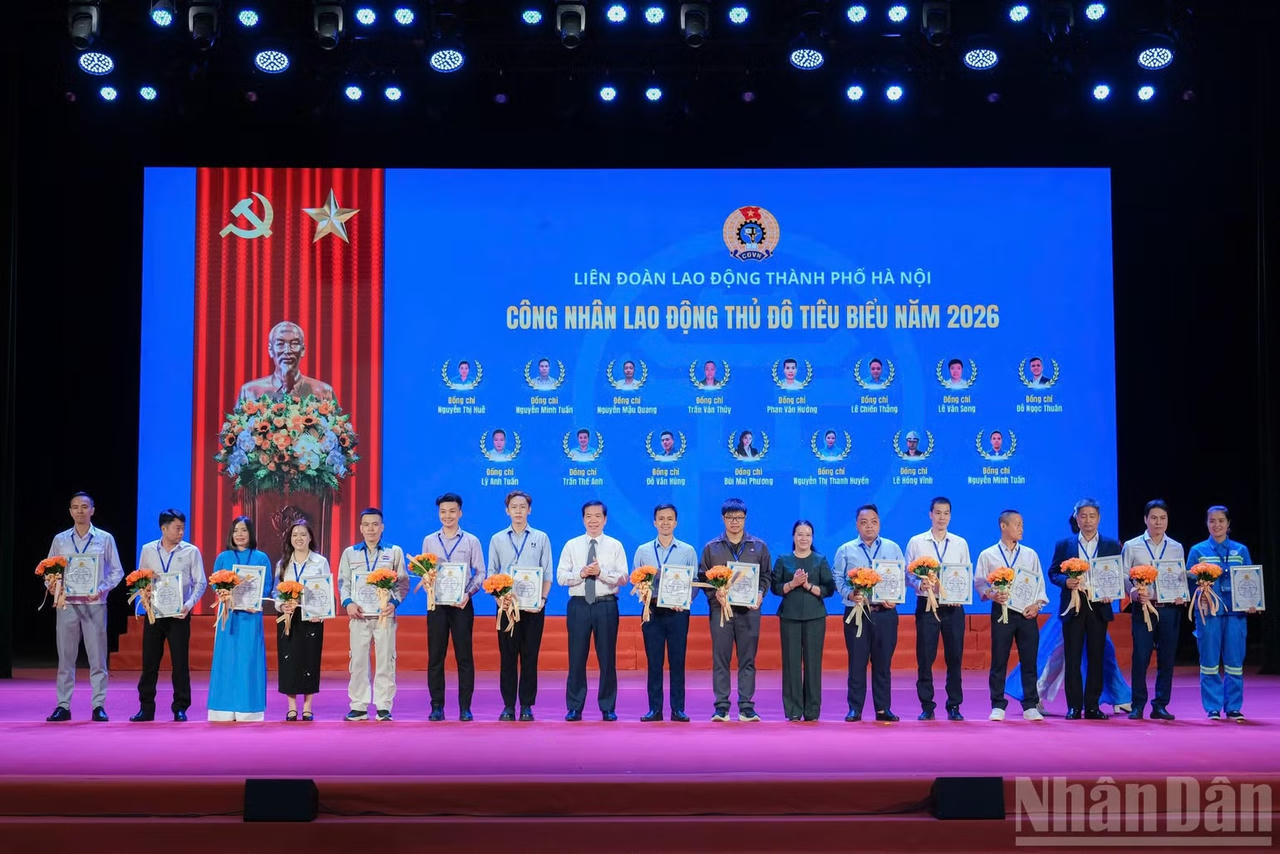 Tôn vinh 30 công nhân lao động tiêu biểu năm 2026.
