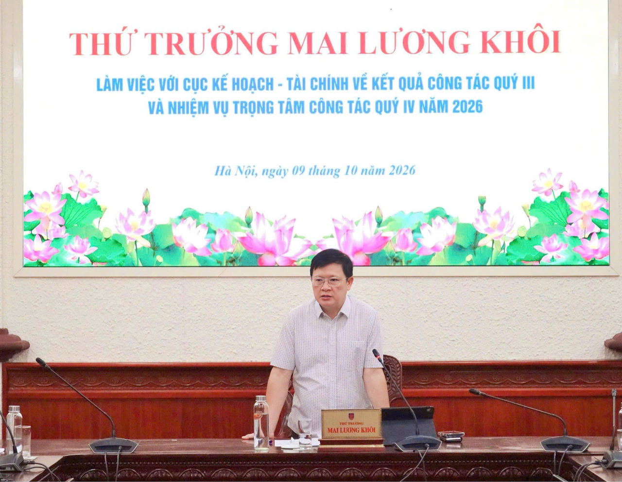 Thứ trưởng Mai Lương Khôi kết luận buổi làm việc.
