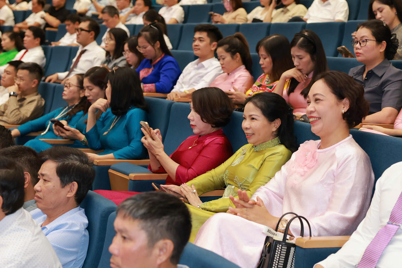 Lào Cai cam kết đồng hành, tháo gỡ khó khăn cho doanh nghiệp