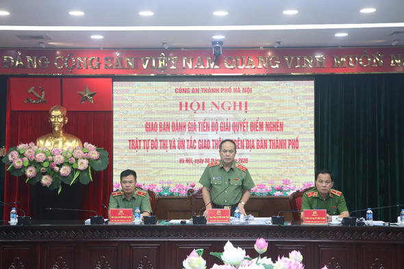 Hà Nội: Kịp thời xử lý các vấn đề phát sinh, tạo chuyển biến rõ ràng về trật tự đô thị, ùn tắc giao thông