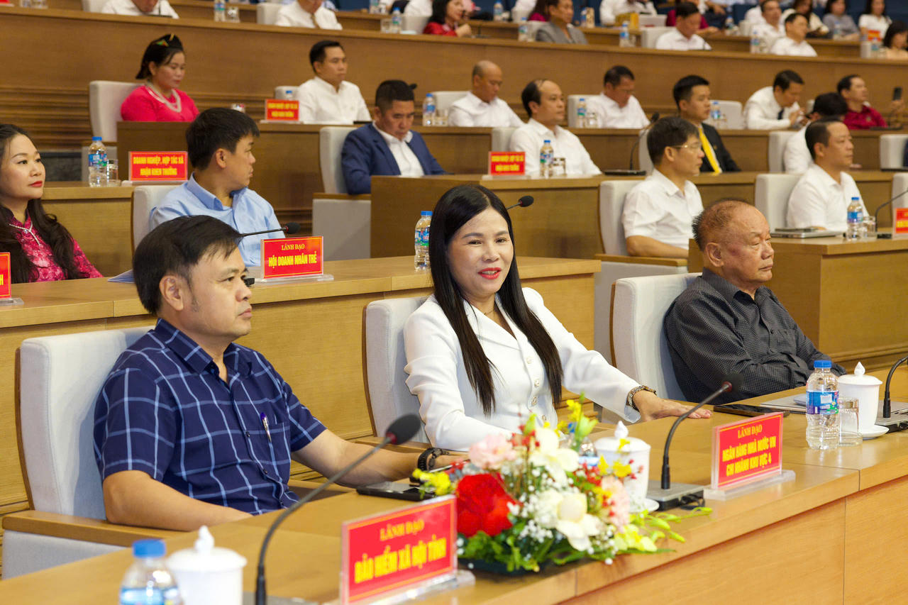 Lào Cai cam kết đồng hành, tháo gỡ khó khăn cho doanh nghiệp