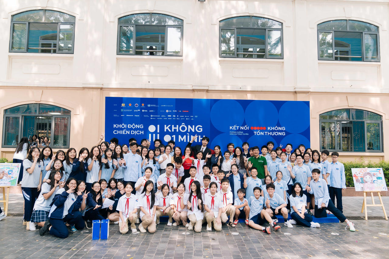 “Kết nối không tổn thương” không phải là một khẩu hiệu để chúng ta nói trong một ngày. Đó là một mục tiêu cần được theo đuổi lâu dài. Để mỗi lời mời kết bạn hay cuộc trò chuyện trên mạng không trở thành cánh cửa dẫn đến một nguy&nbsp;cơ.&nbsp;