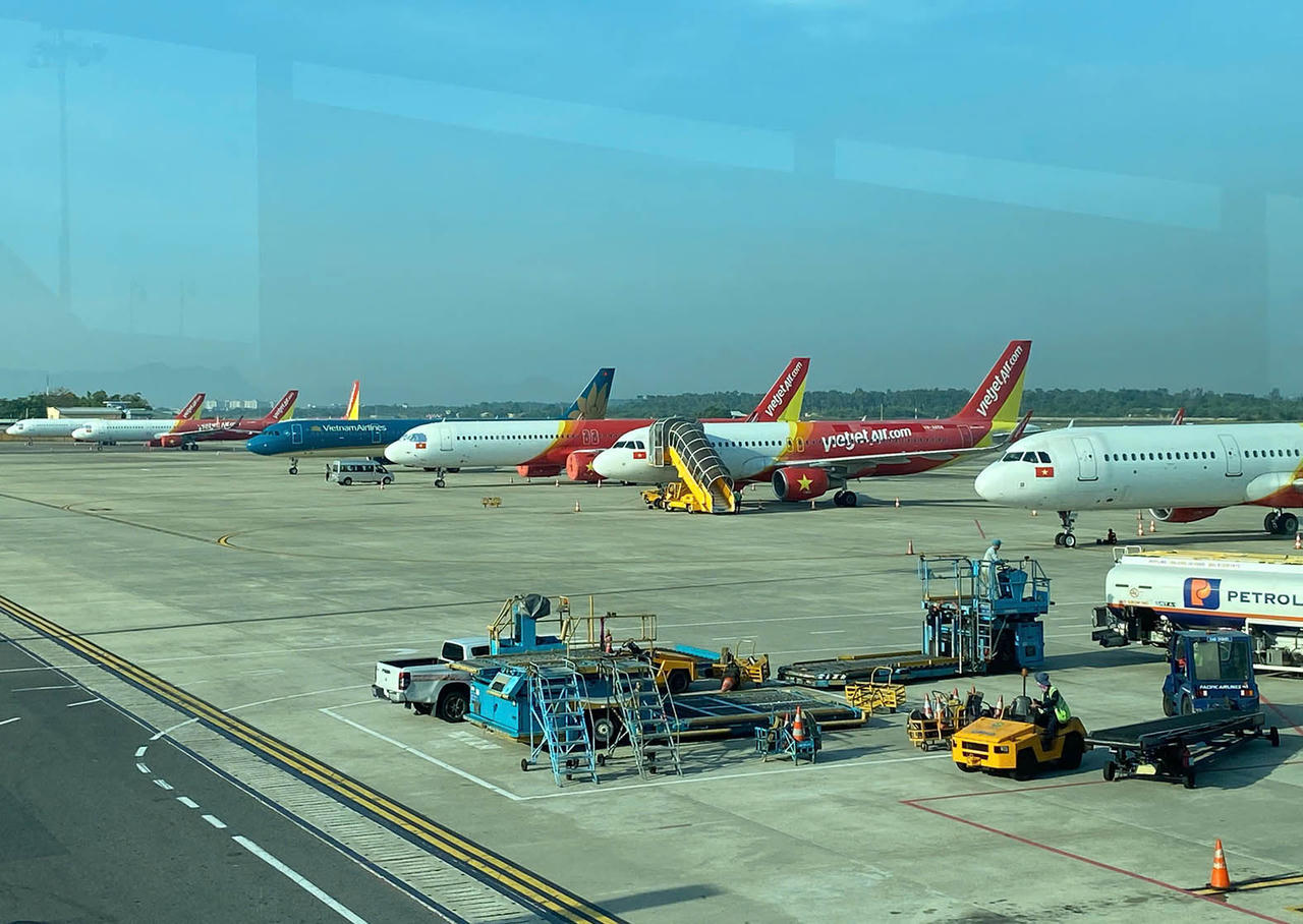 Khung pháp luật về giảm phát thải ngành hàng không: Từ 'chuyến bay xanh' đến nghĩa vụ pháp lý về carbon