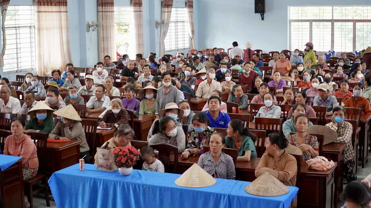 BHXH Đồng Tháp tập trung hoàn trả tiền BHYT cho người dân vùng An toàn khu