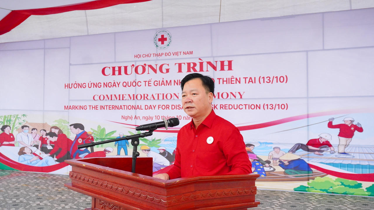 Phó Chủ tịch Trung ương Hội Chữ thập đỏ Việt Nam Nguyễn Sỹ Trường phát biểu tại Chương trình. (Ảnh: Hội Chữ thập đỏ Việt Nam)