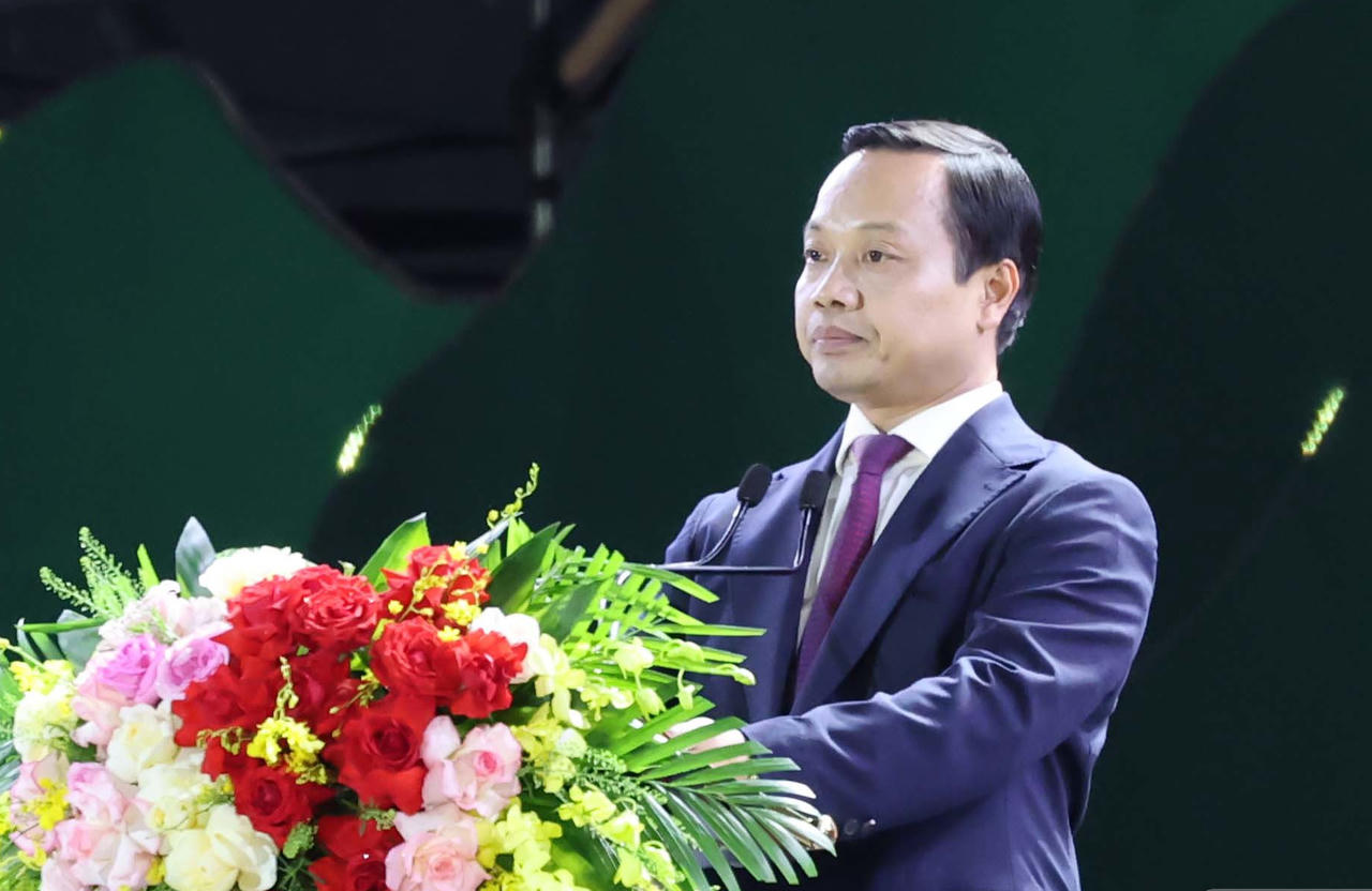 Bí thư Tỉnh ủy Trần Tiến Dũng phát biểu chào mừng tại lễ khai mạc (Ảnh: CTV).