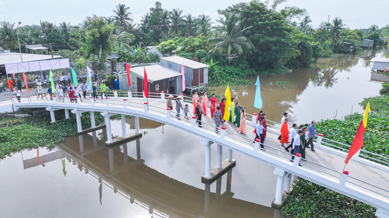 Cầu Kênh 6, ấp Hòa Lợi, xã Thạnh Lộc, tỉnh An Giang được khởi công xây dựng ngày 19/6/2026, hoàn thành ngày 30/7/2026