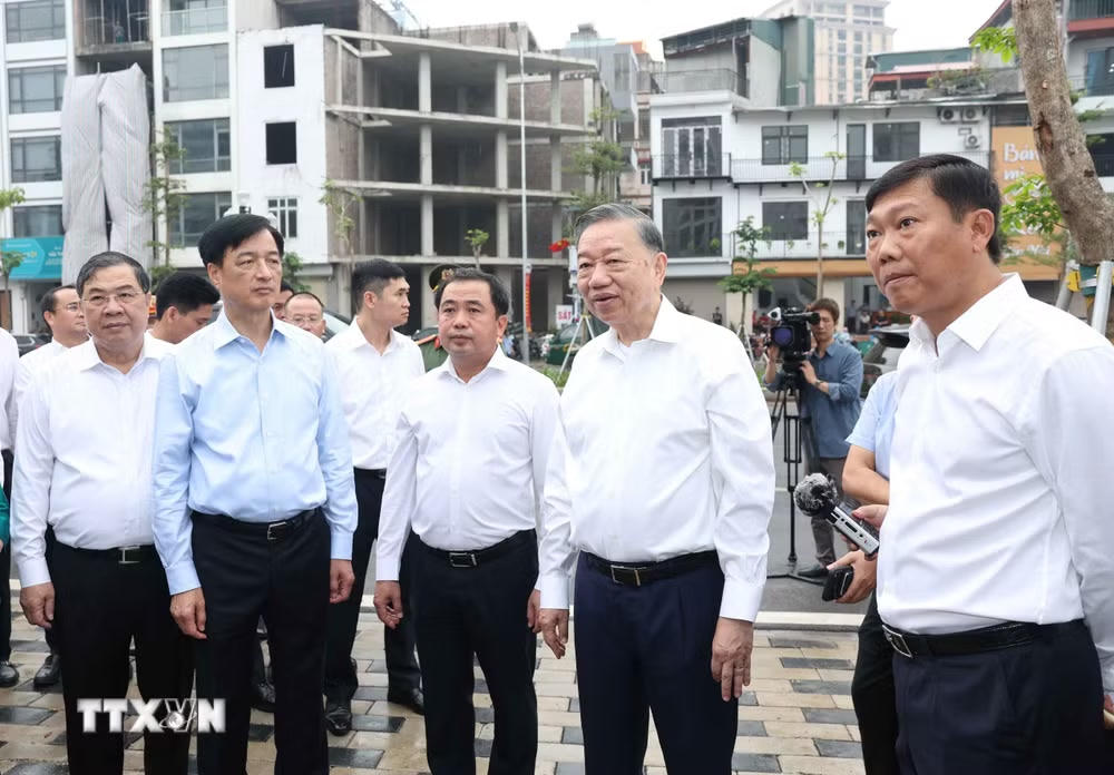 Tổng Bí thư, Chủ tịch nước Tô Lâm kiểm tra tiến độ thi công một số công trình, dự án trọng điểm của Thủ đô- Ảnh 2.