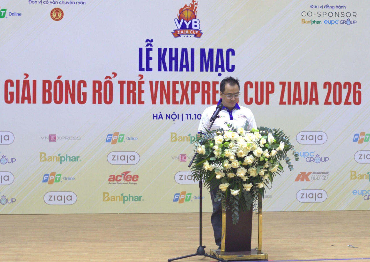 Đại diện Ban tổ chức phát biểu khai mạc giải đấu. Ảnh: Thùy Dung.
