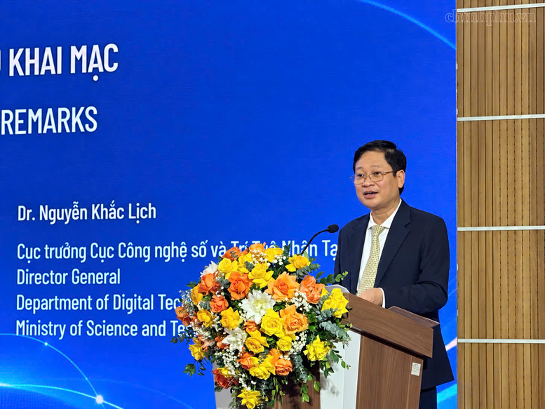 Ông Nguyễn Khắc Lịch, Cục trưởng Cục Công nghệ số và Trí tuệ nhân tạo phát biểu tại Diễn đàn. (Ảnh: MST)