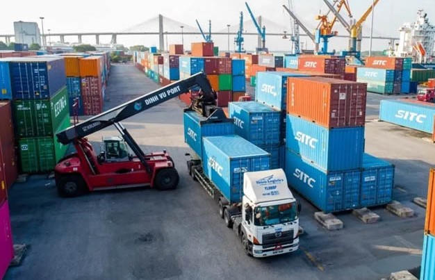 Nhập khẩu nguyên liệu sản xuất từ Hàn Quốc và Trung Quốc khiến lợi thế xuất khẩu sang các thị trường RCEP tăng mạnh (ảnh minh họa)