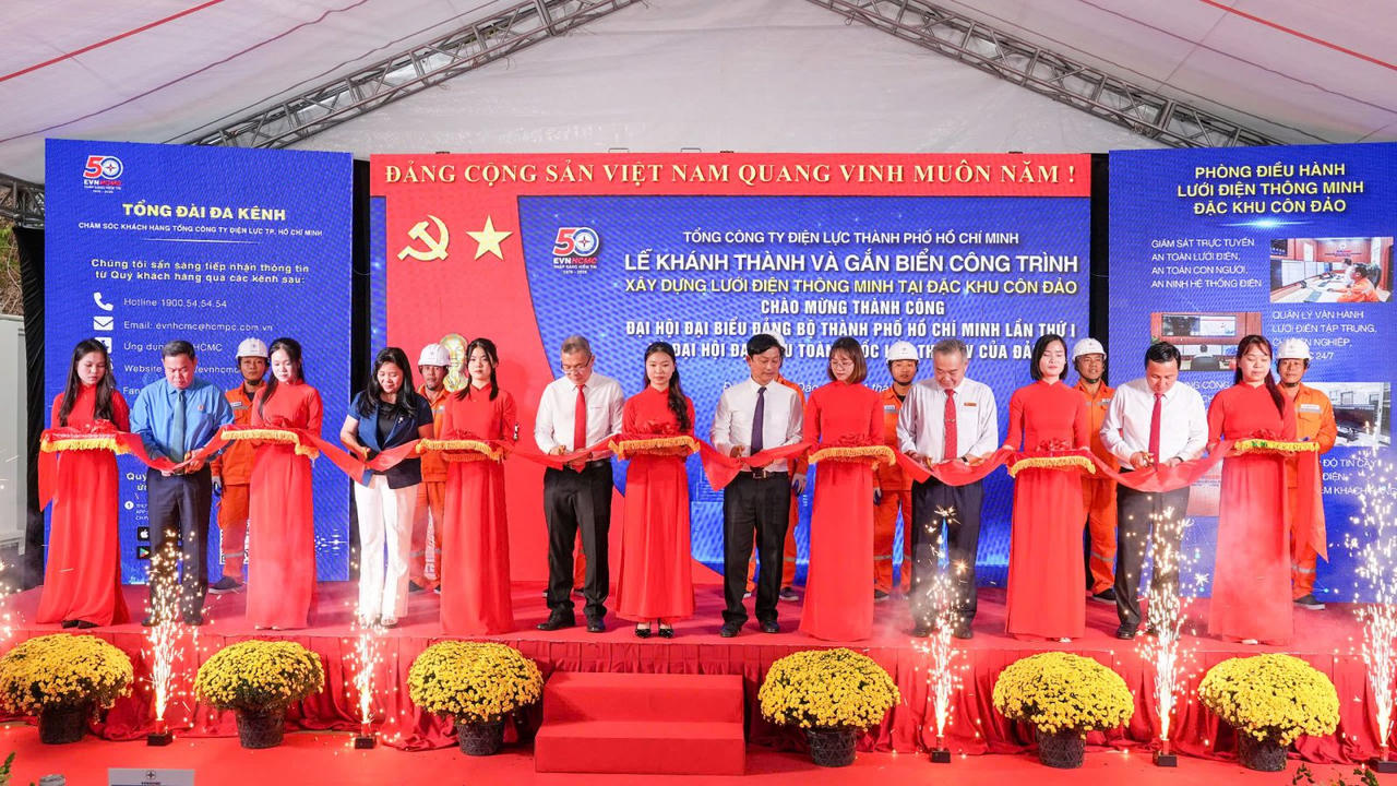 Công trình lưới điện thông minh tại Đặc khu Côn Đảo - một dấu ấn nổi bật của EVNHCMC trong phát triển lưới điện thông minh sau khi mở rộng địa bàn quản lý.