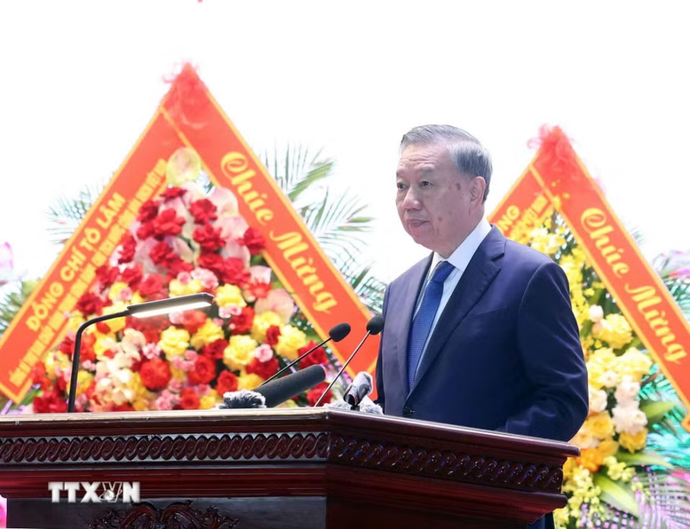 Tổng Bí thư, Chủ tịch nước Tô Lâm dự Lễ kỷ niệm 80 năm Ngày truyền thống Lực lượng vũ trang Quân khu 2- Ảnh 2.