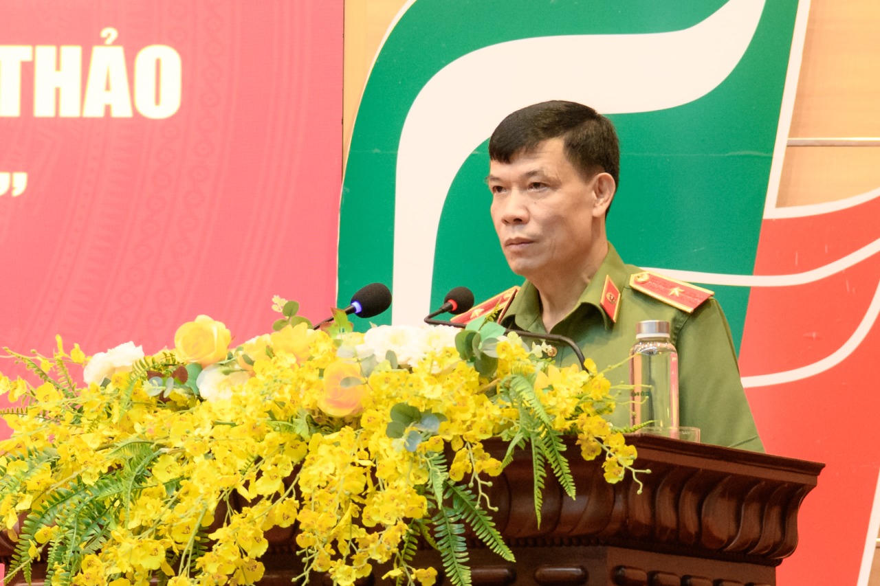 Thiếu tướng Trần Nguyên Quân, Phó Cục trưởng Cục V03, Bộ Công an phát biểu khai mạc Hội thảo. (Ảnh: CAQT)