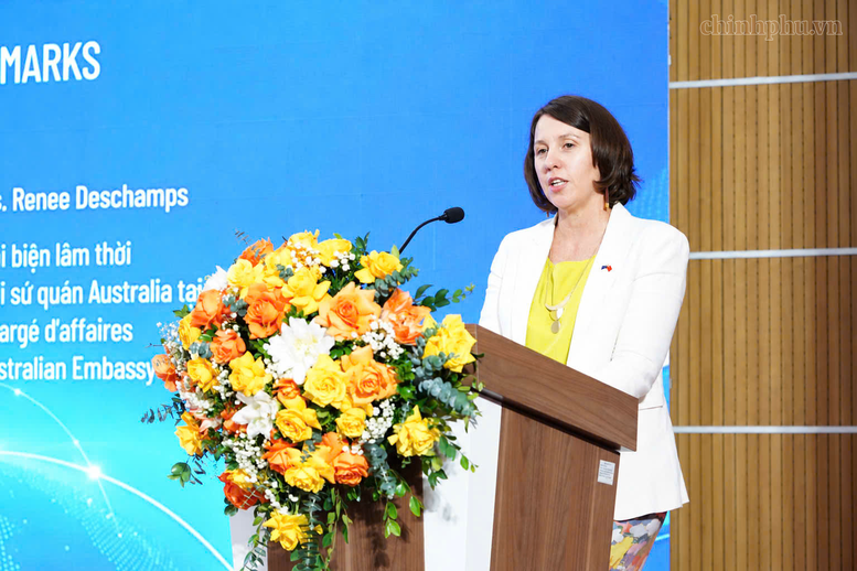 Bà Renee Deschamps, Đại biện lâm thời Đại sứ quán Australia tại Việt Nam phát biểu tại Diễn đàn. (Ảnh: MST)