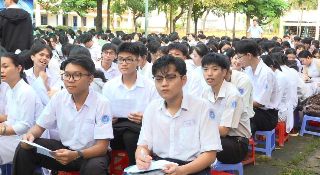 An Giang: Tập huấn kiến thức, kỹ năng lái xe an toàn cho hơn 1.700 học sinh Trường THPT Chu Văn An