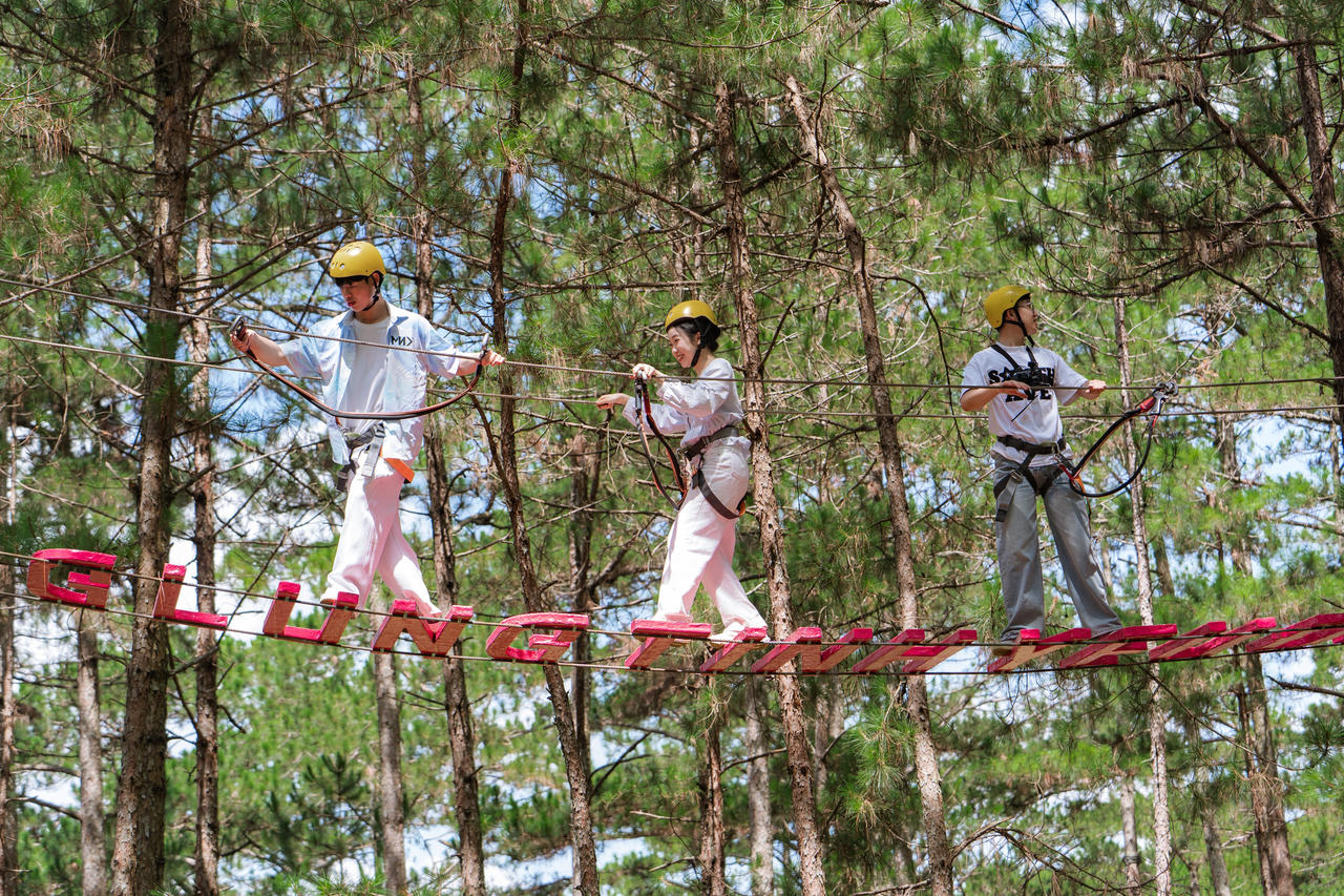 Thử thách “Skyzone” giữa rừng thông tại TTC World - Thung lũng Tình yêu.