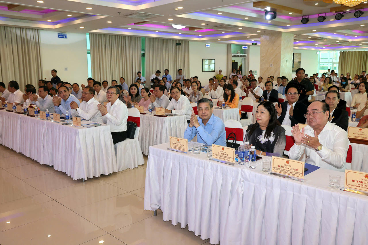 Quang cảnh hội nghị. (Ảnh: Hà Vy)