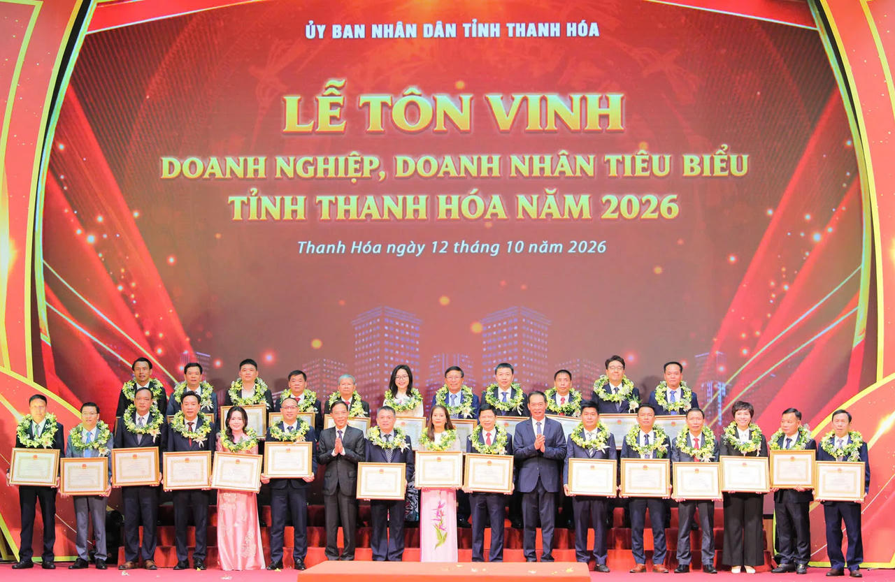 Tỉnh Thanh Hóa tặng Bằng khen cho các doanh nghiệp có thành tích xuất sắc trong hoạt động sản xuất, kinh doanh, đóng góp vào phát triển kinh tế - xã hội của tỉnh, nhân ngày Doanh nhân Việt Nam năm 2026 (Ảnh: MH).