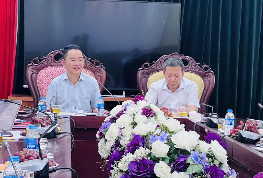 TS. Vũ Hoài Nam, Tổng Biên tập Báo Pháp luật Việt Nam phát biểu tại Hội nghị (Ảnh Huy Nguyễn)