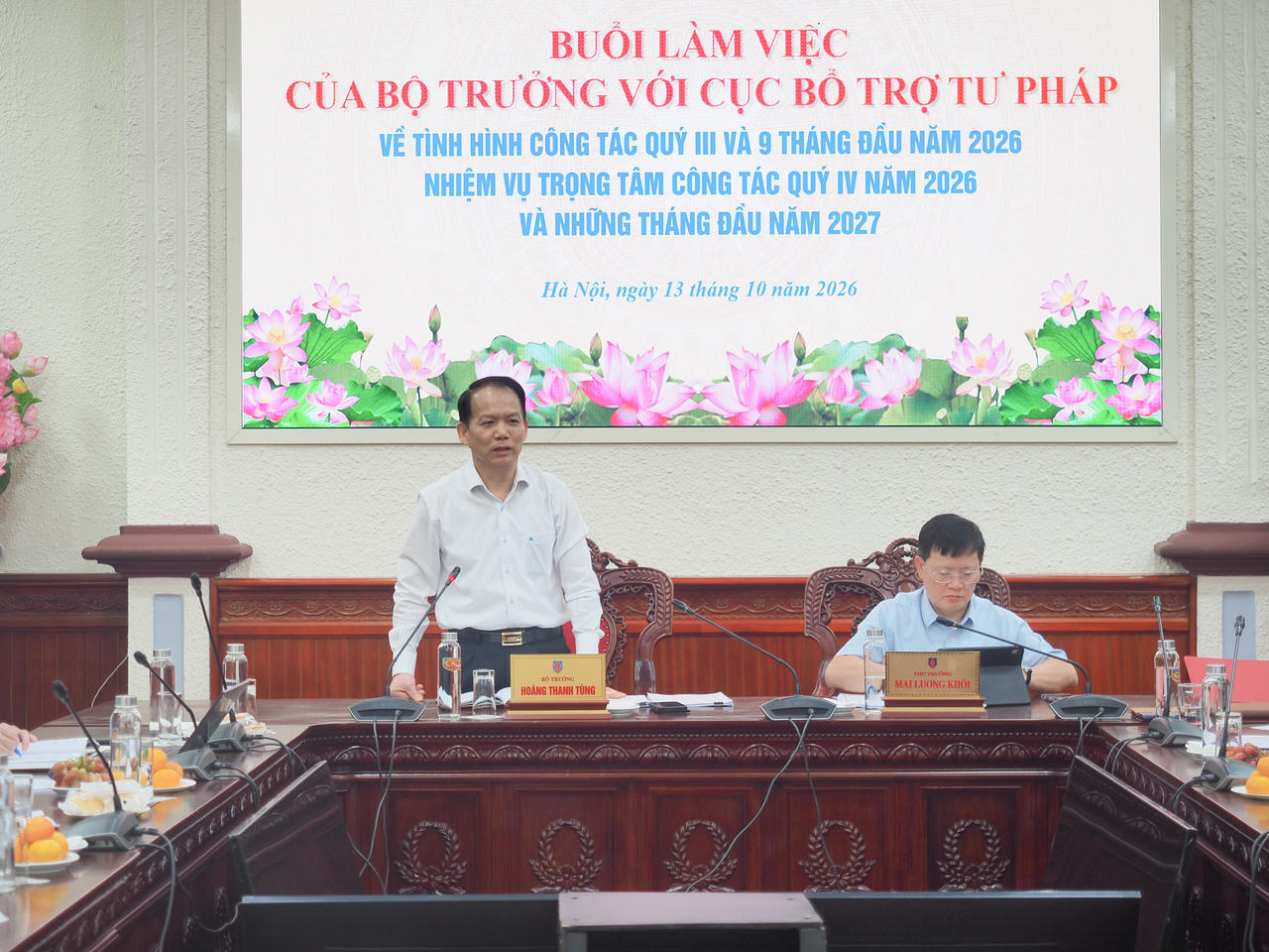 Bộ trưởng Hoàng Thanh Tùng kết luận buổi làm việc.