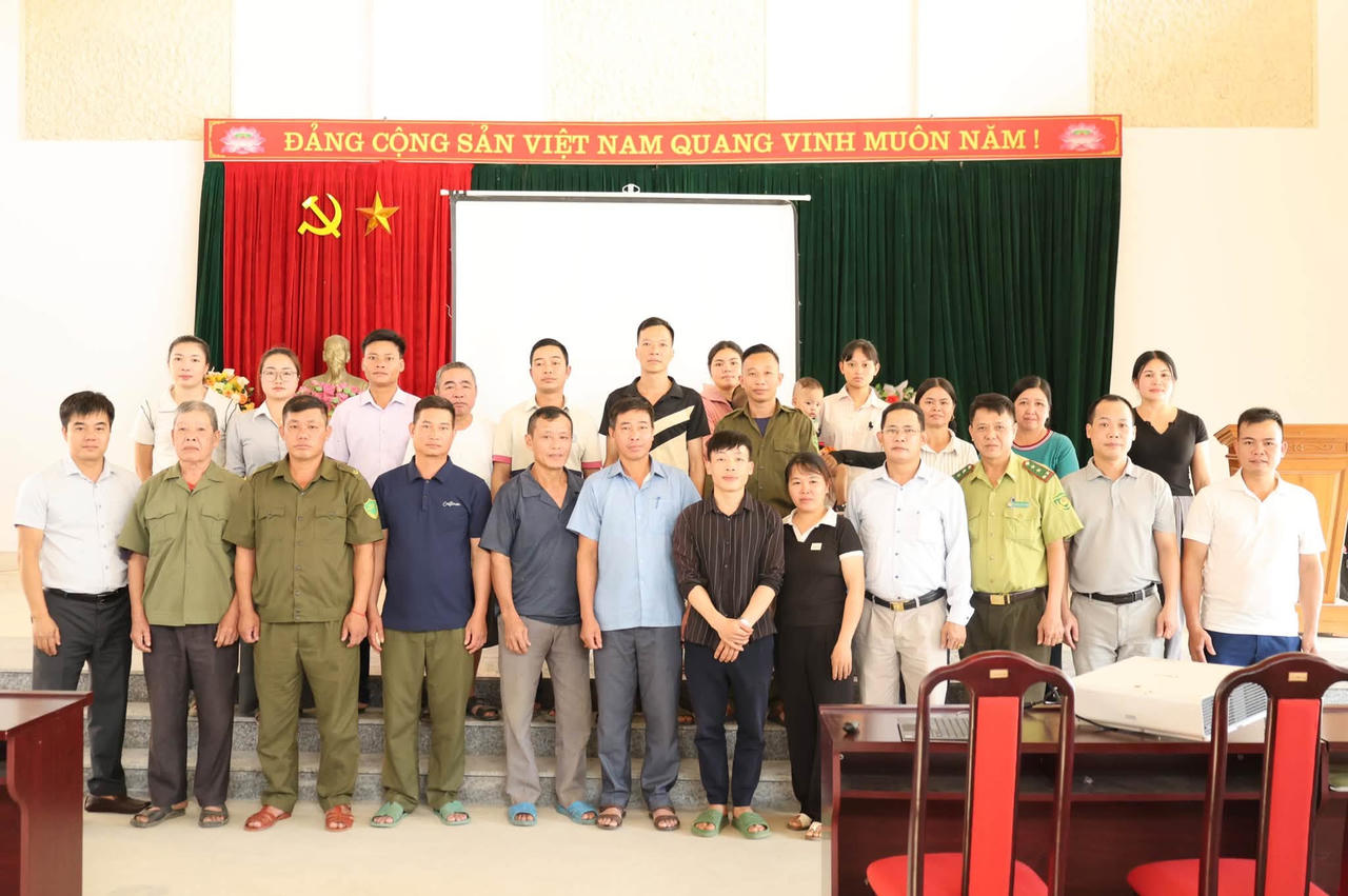 Thông qua tập huấn, người dân có thêm kiến thức, kỹ năng áp dụng quy trình chăm sóc và quản lý dịch hại phù hợp, hạn chế sử dụng hóa chất trong sản xuất, góp phần bảo vệ đất, hệ sinh thái và sức khỏe con người (Ảnh: UBND xã Bảo Hà).