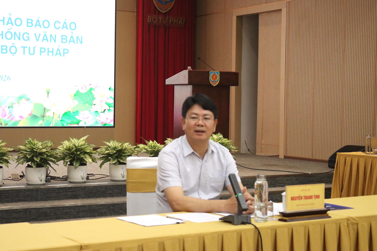 Thứ trưởng Nguyễn Thanh Tịnh phát biểu chỉ đạo và định hướng cuộc họp.