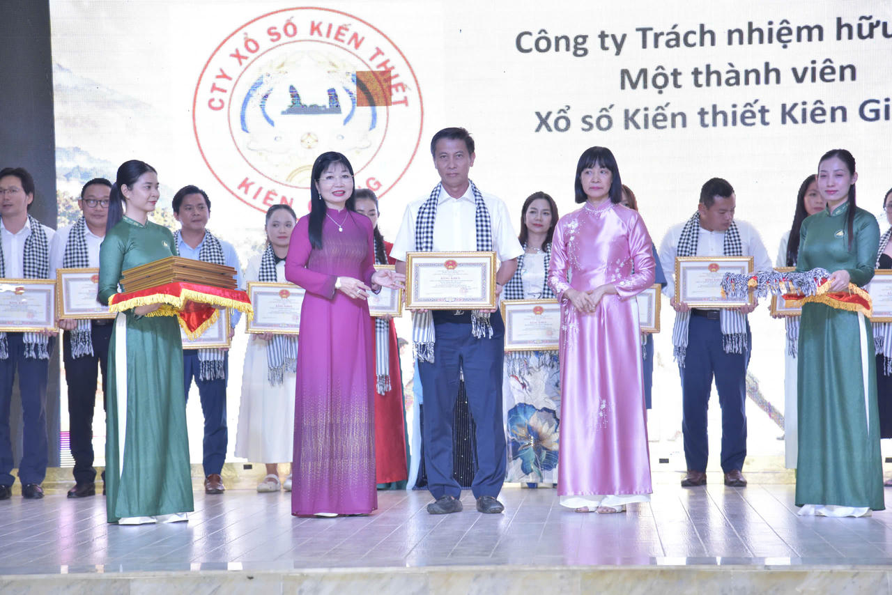 An Giang: Tôn vinh doanh nhân, tăng cường kết nối cộng đồng doanh nghiệp