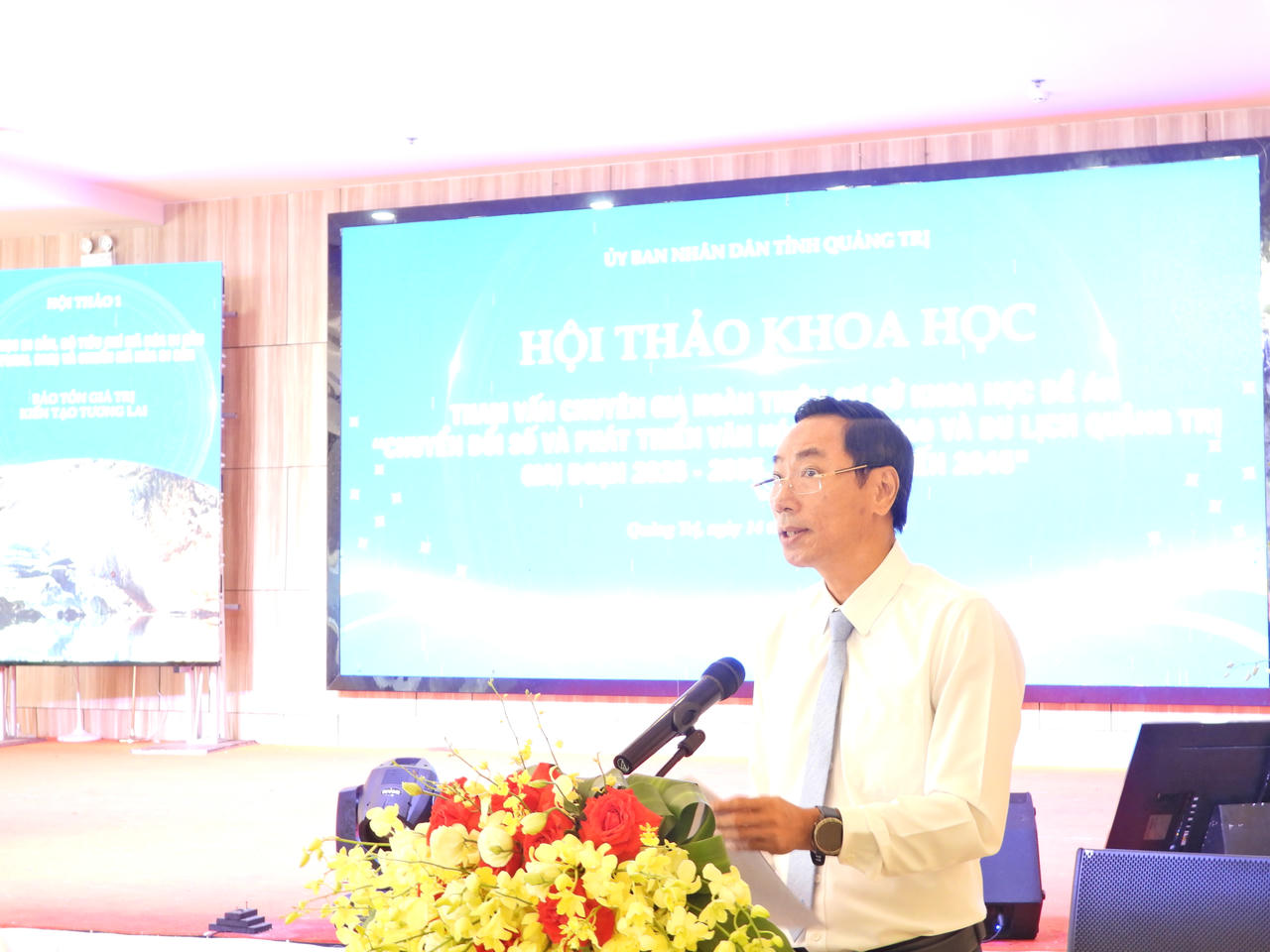 Ông Lê Minh Tuấn, Giám đốc Sở Văn hóa, Thể thao và Du lịch phát biểu đề dẫn hội thảo. (Ảnh: Minh Phương)