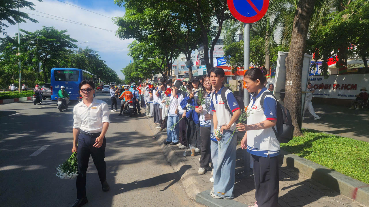 Trang nghiêm, xúc động đưa các Anh hùng liệt sĩ về an nghỉ tại Nghĩa trang Liệt sĩ TP Hồ Chí Minh