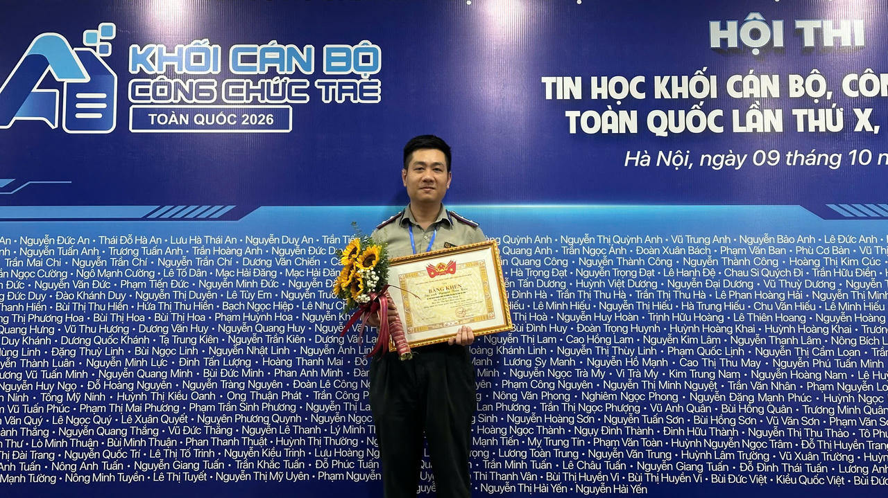 Cán bộ THADS Hà Tĩnh giành giải Nhì toàn quốc với hệ sinh thái số AITHADS