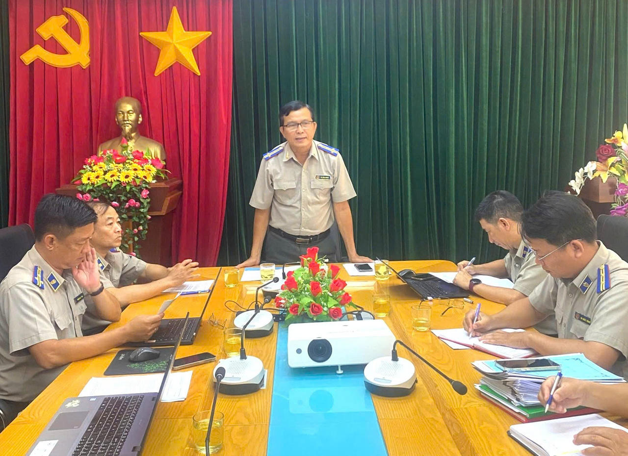 Tại các buổi sinh hoạt tại các chi bộ, đại diện cấp ủy các chi bộ trực thuộc tham dự đã tham gia trao đổi, góp ý những nội dung, đồng thời tiếp thu, học tập kinh nghiệm, những cách làm hay trong công tác tổ chức họp, đánh giá, thảo luận, kết luận, giao nhiệm vụ, đặc biệt là công tác điều hành của đồng chí Bí thư chủ trì.
