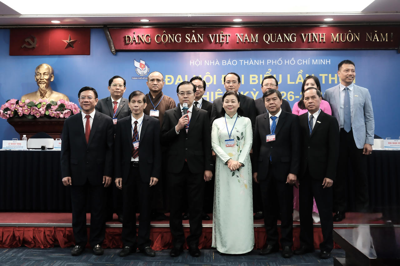 Ban Chấp hành Hội Nhà báo TP HCM nhiệm kỳ 2026-2031 ra mắt Đại hội. Ảnh: Thu Uyên