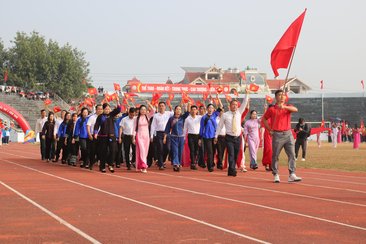 Một đoàn vận động viên đến từ địa phương cấp xã tại Đại hội. Ảnh: Minh Hữu