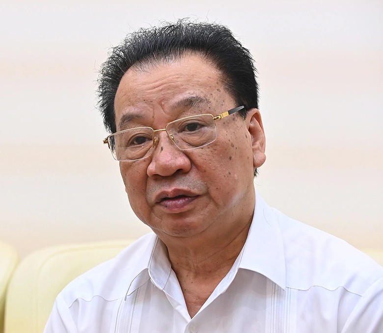 GS. TS Phùng Hữu Phú.