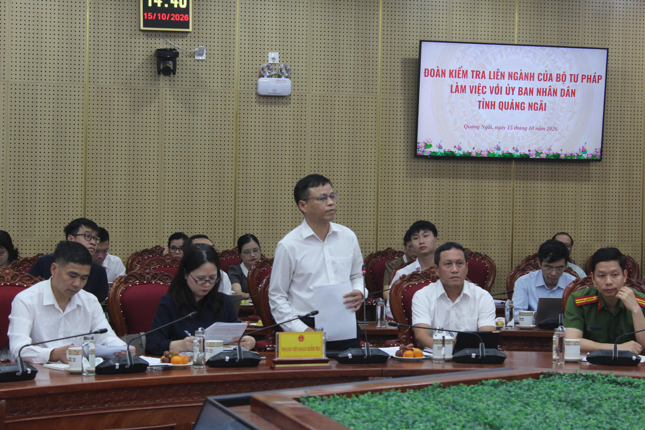 Thứ trưởng Nguyễn Thanh Tịnh làm việc với UBND tỉnh Quảng Ngãi về công tác thi hành pháp luật