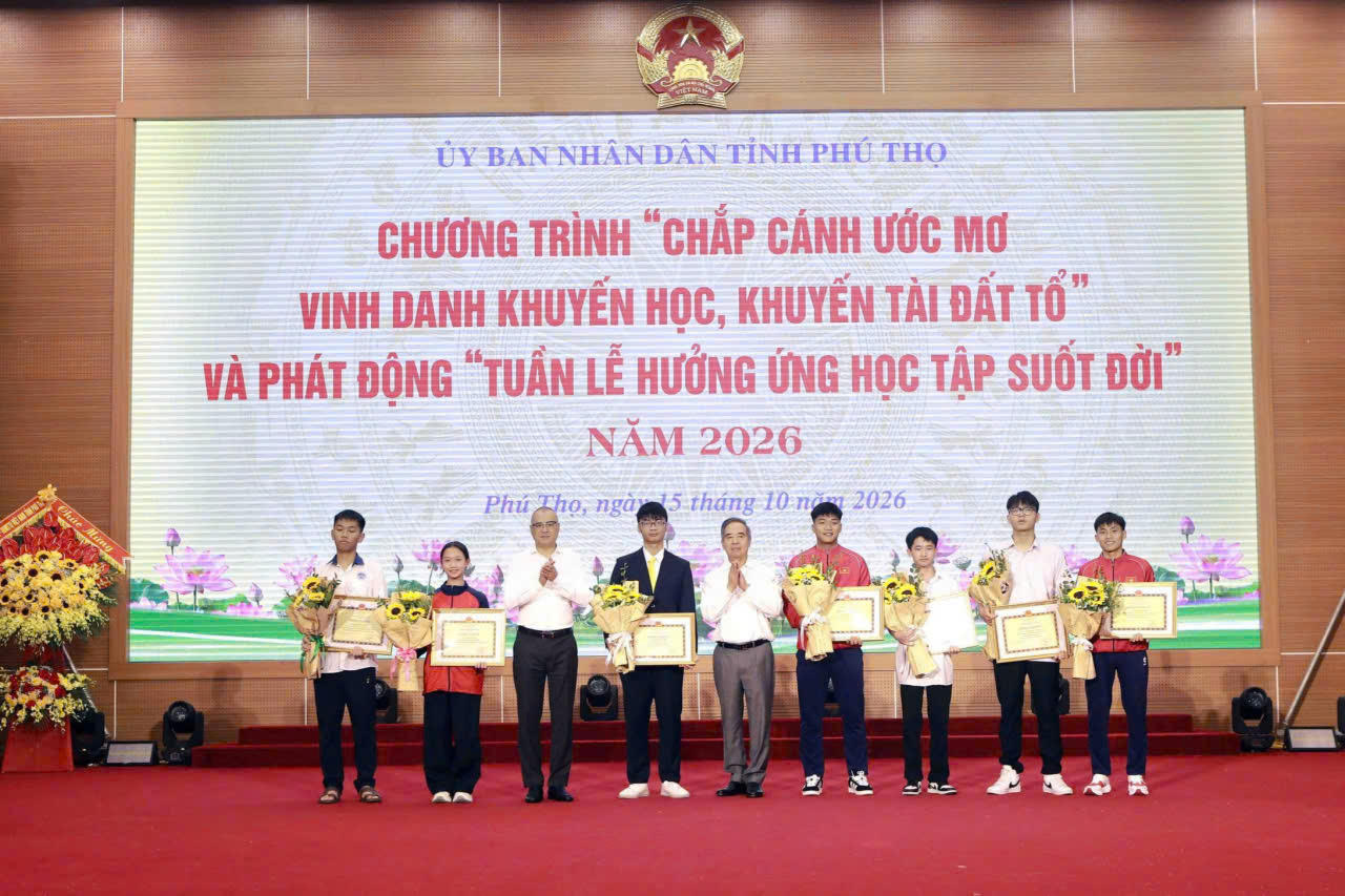 Phú Thọ vinh danh 125 cá nhân tiêu biểu trong học tập, thể thao và khuyến học