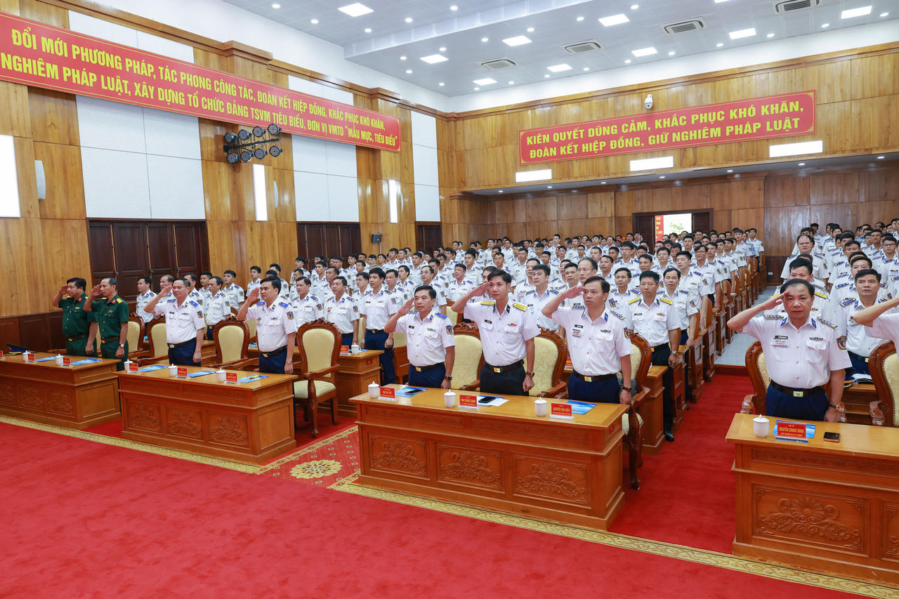 Các đại biểu tham dự Lễ khai mạc Hội thi, Hội thao. Ảnh: Đức Tĩnh