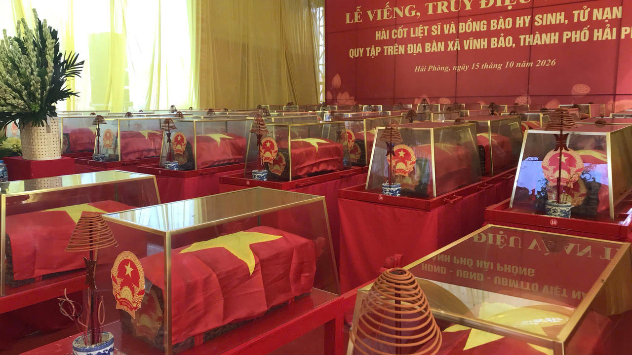 An táng trọng thể 56 hài cốt liệt sĩ, đồng bào hy sinh trong kháng chiến chống Pháp tại Hải Phòng