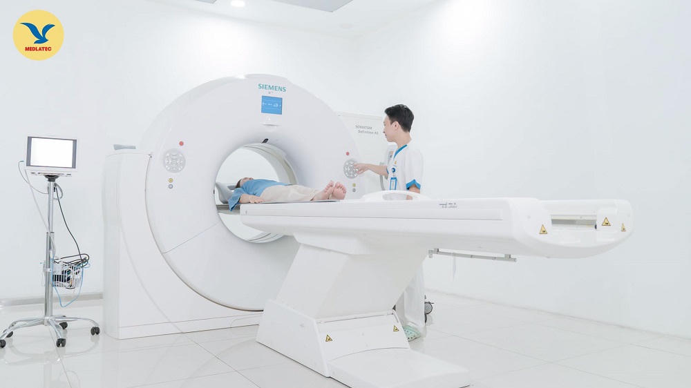 Hệ thống máy chụp cắt lớp vi tính (CT) 384 lát cắt được MEDLATEC đầu tư giúp phát hiện sớm và chính xác nhiều bệnh lý chuyên sâu, các ca bệnh khó