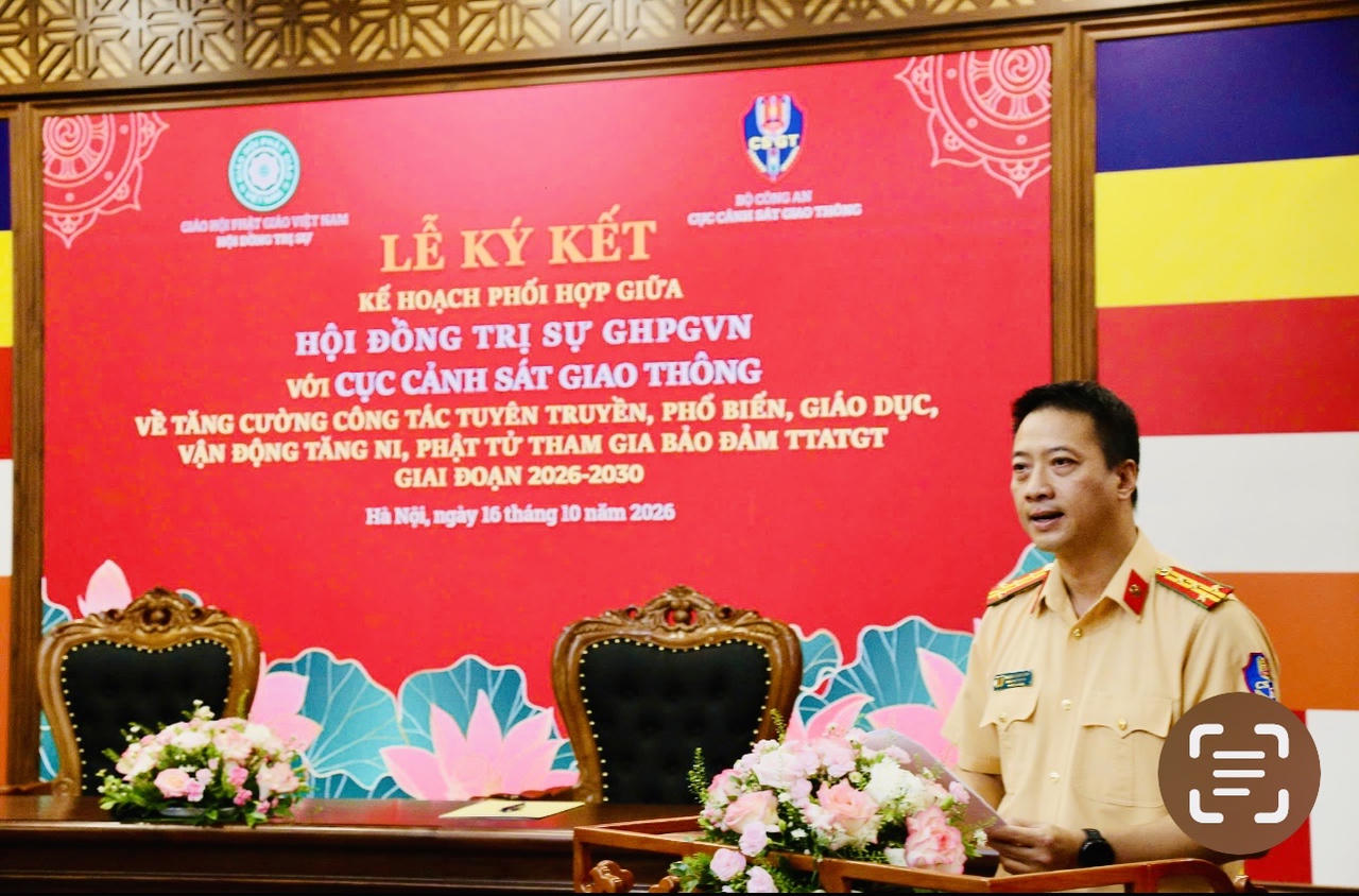 Đại tá Phạm Quang Huy, Phó Cục trưởng Cục Cảnh sát giao thông (Bộ Công an) phát biểu tại Hội nghị (Ảnh: T.Dương).