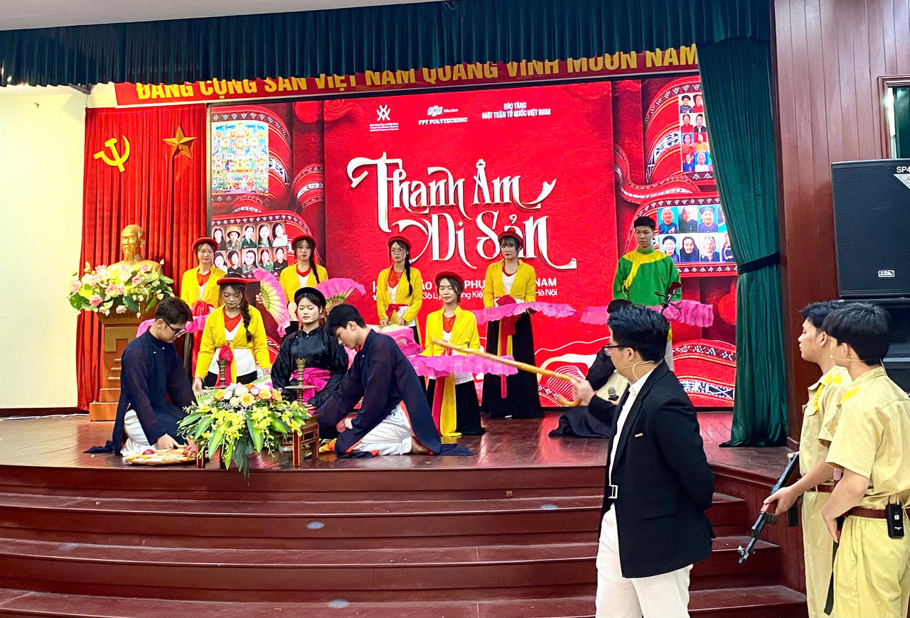 “Bắc Lệ đền thiêng” kể về hành trình gìn giữ đền Bắc Lệ và không gian thực hành tín ngưỡng thờ Mẫu của cộng đồng. (Ảnh: PV)
