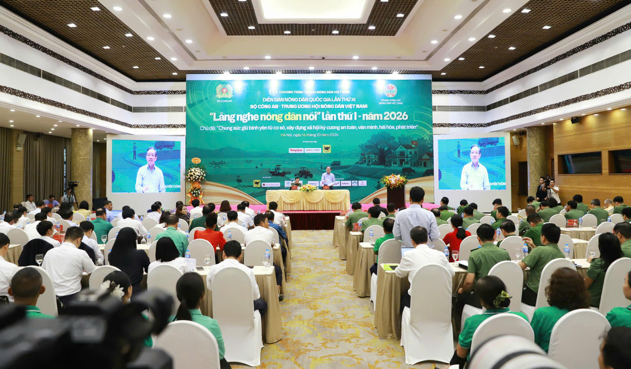 Quang cảnh Diễn đàn.