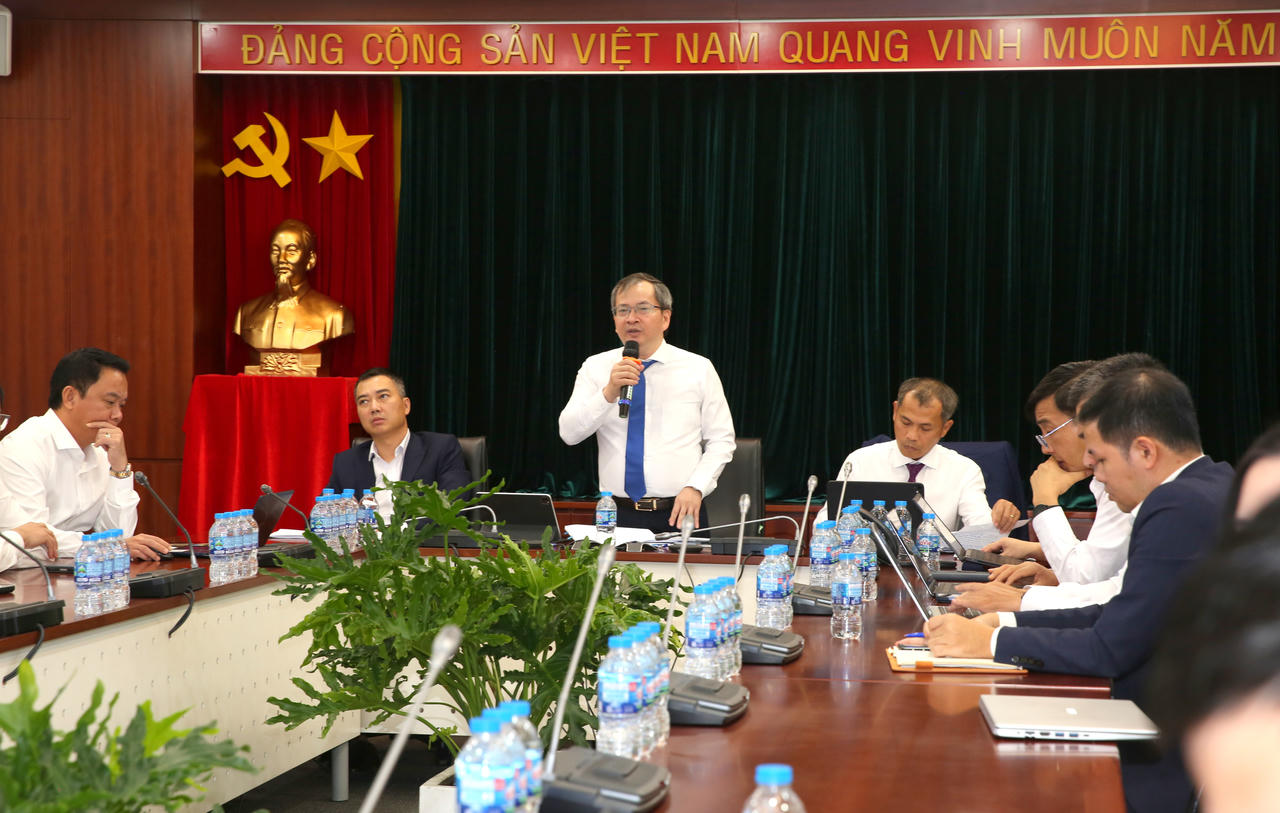 Ông Khương Lê Thành - Thành viên HĐQT BSR chủ trì buổi làm việc. 